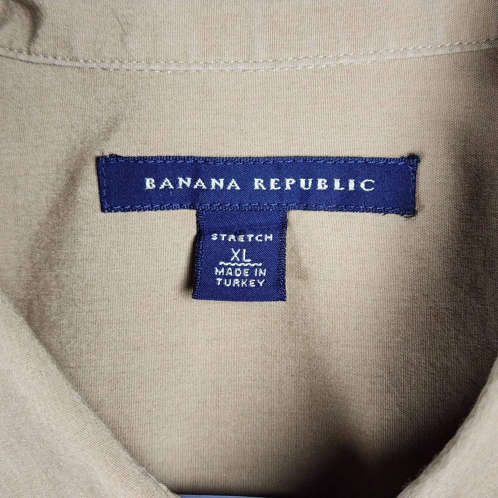 Banana Republic Button Down Shirt Mens XL Khaki Stretch Short Sleeve EUC